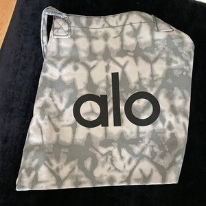 Alo Tote